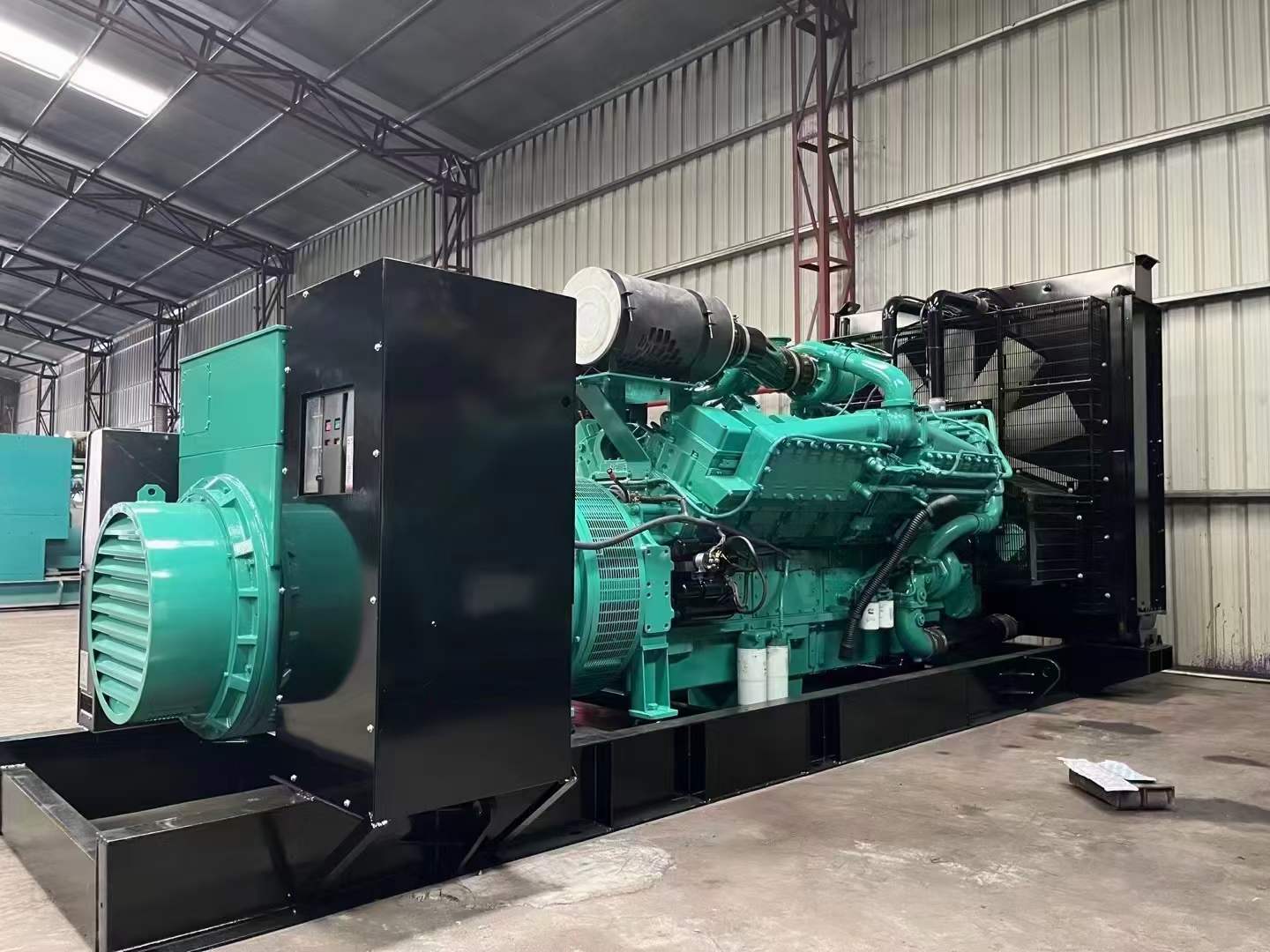 景东如何降低 800kW 柴油发电机输出电流的波动？