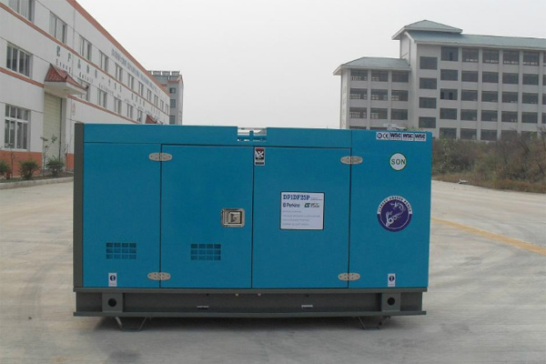景东发电机租赁如何正确安装空气滤清器？