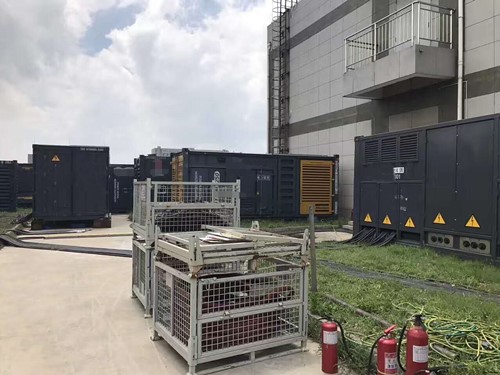 景东除了定期检查，还有哪些方法可以及时发现接触式转速表探头的磨损？