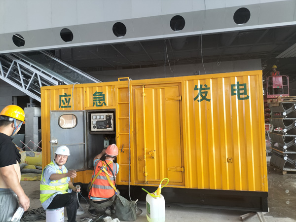 景东怎样判断空气滤清器是否需要更换？